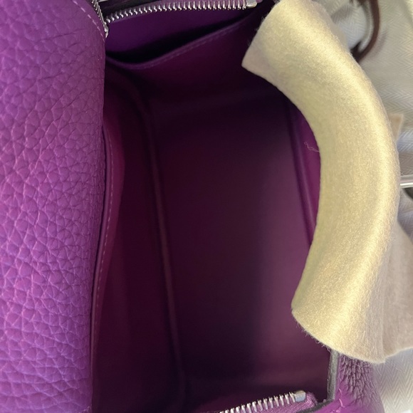 **Hard to find** timeless Hermes mini lindy in Anemone Clemence leather - Picture 7 of 7